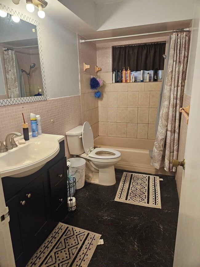 Photo - 1251 Pierce St Unidad medium Bedroom for rent