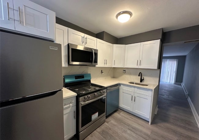 Photo - 18-16 Bell Blvd