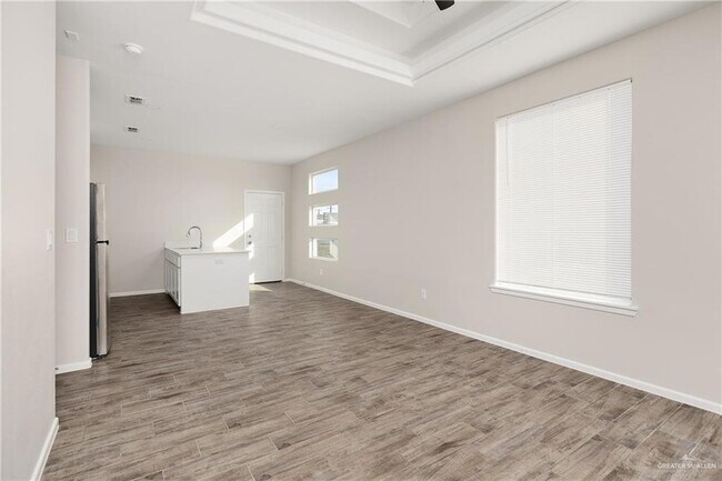 3404 Ventura Ave Unit 1