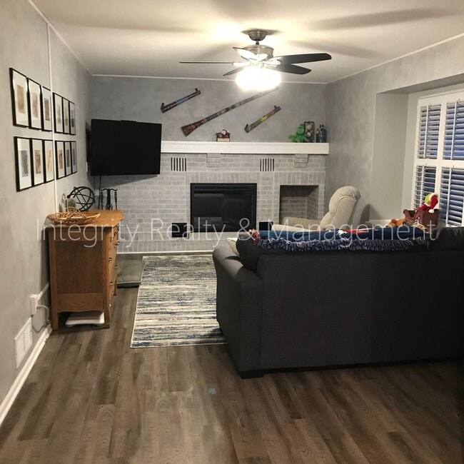 Photo - 1222 W Kettle Ave