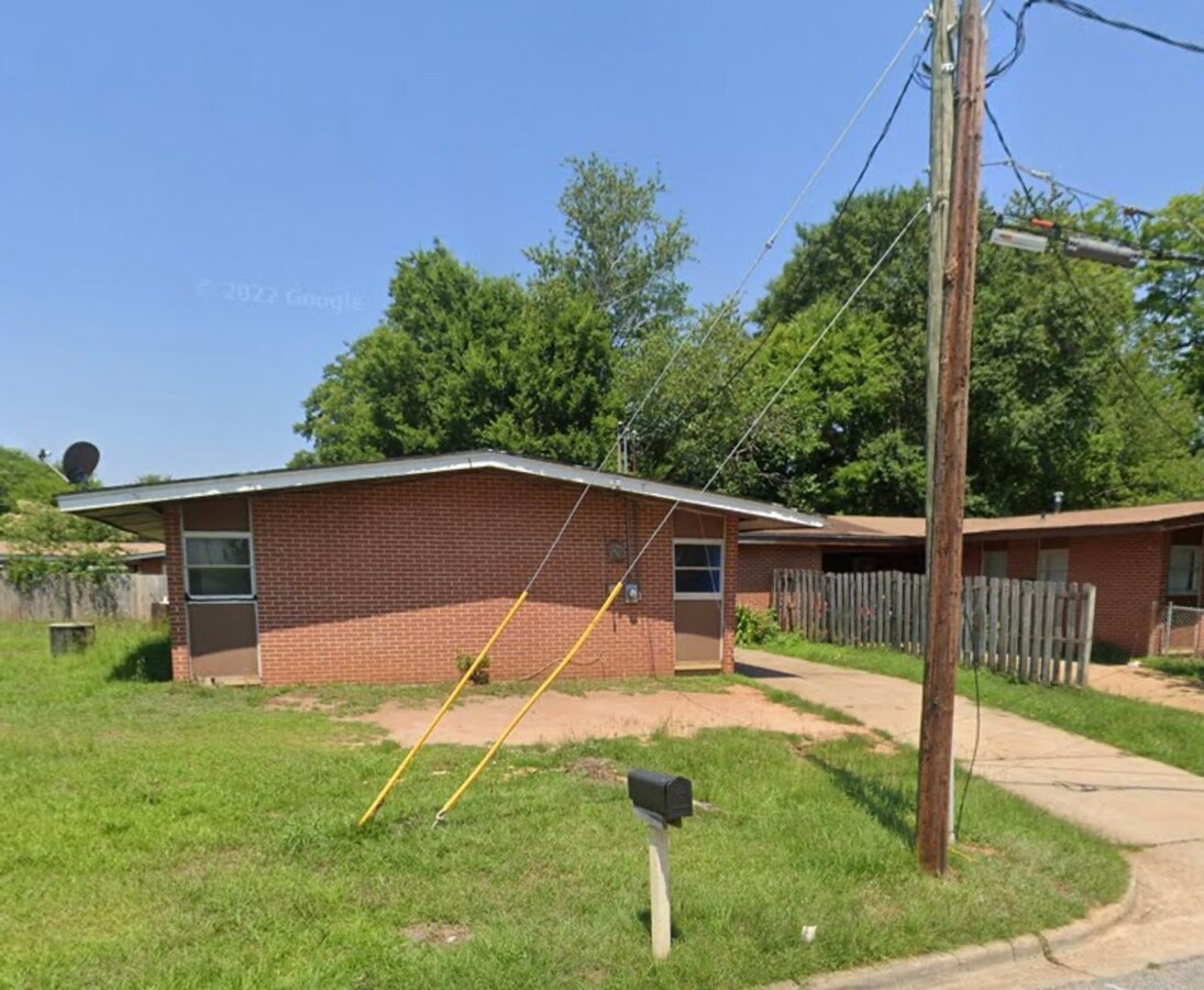 Photo - 1905 S Flintlock Dr House