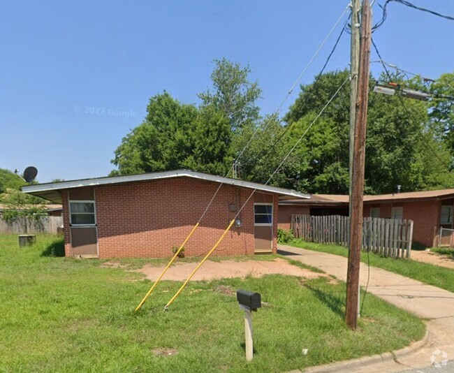 Building Photo - 1903 S Flintlock Dr Rental