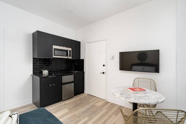 Building Photo - 2020 R. Saint-Denis Unit 308