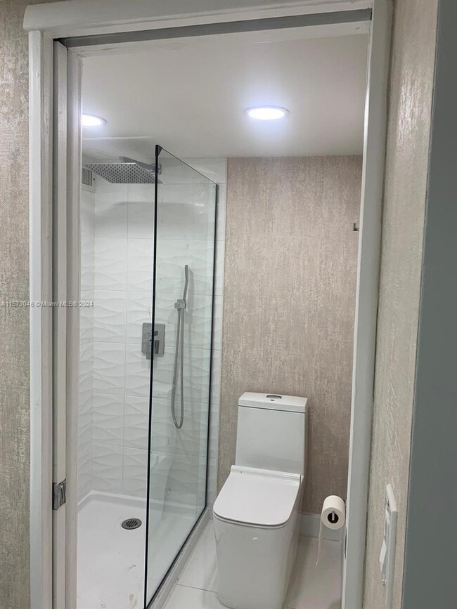 Photo - 16909 N Bay Rd