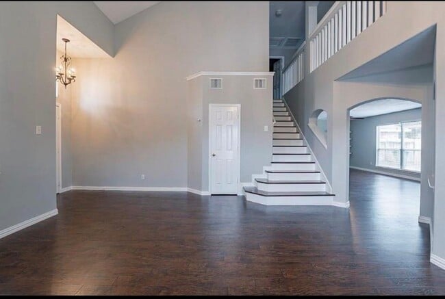 Photo - 18102 Spring Run Ln