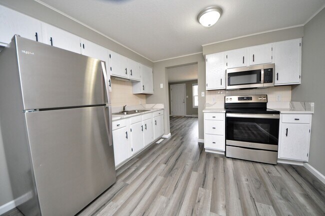 Photo - WAR: Granada Duplex - 309/311 Unit 311