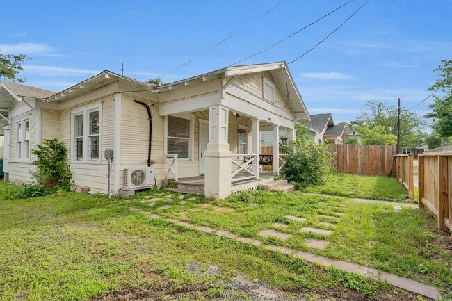 Photo - 1109 Gargan St