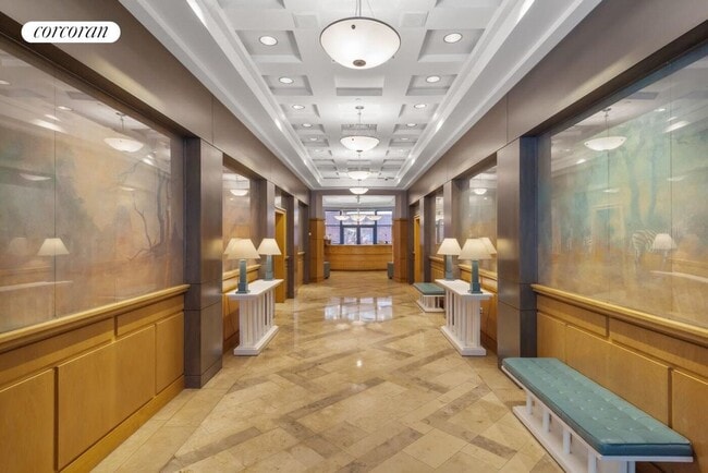 Photo - 404 E 76th St