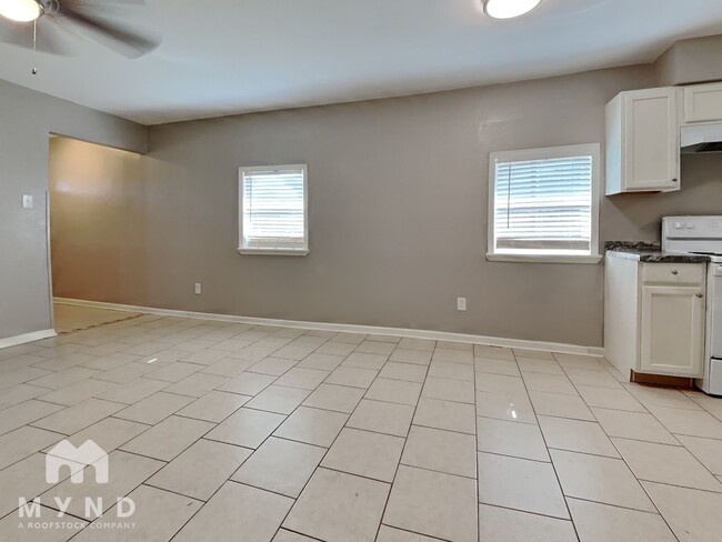 Photo - 1302 Cardinal Dr