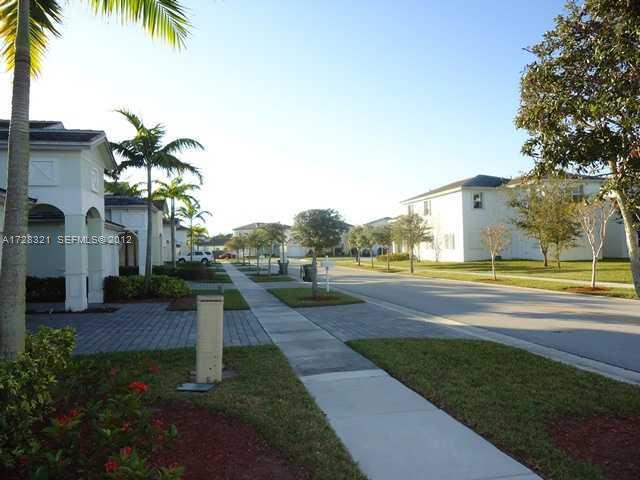 Photo - 3656 NE 3rd Ct