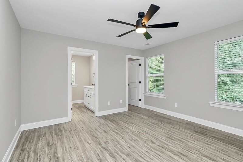 Photo - 911 Yellowstone Dr