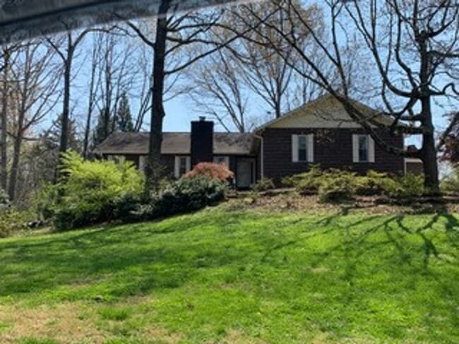 Building Photo - 504 Mountain Breeze Ln
