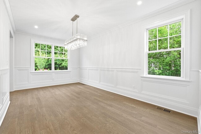 Photo - 229 Soundview Ave