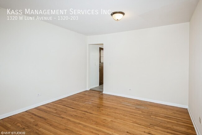 Photo - 1320 W Lunt Ave Unit 1320-203