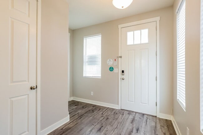 Photo - 5093 Summerdale Dr