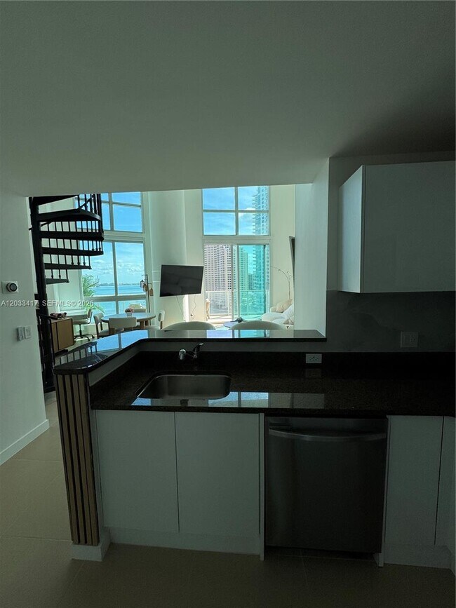 Photo - 300 S Biscayne Blvd Unit L-1218
