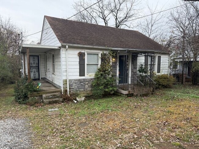 Photo - East Nashville Cottage - 2 Bedroom - Private Backyard
