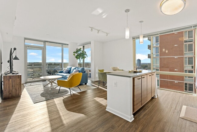 Photo - 8106 Leesburg Pike Unidad ID1395432P