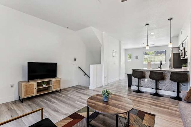 Photo - 6610 N 93rd Ave Unidad ID1238441P