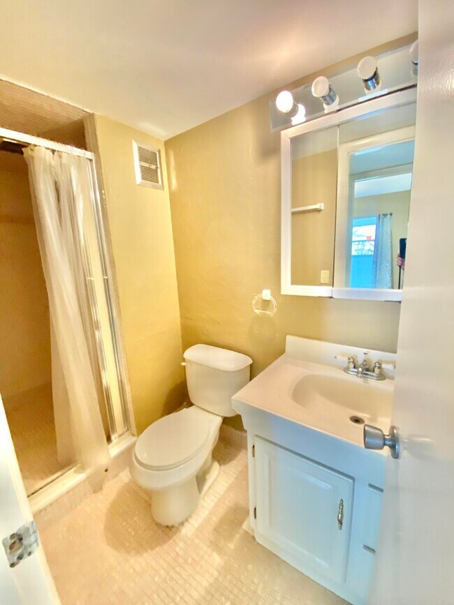 Photo - 57 Dorchester E