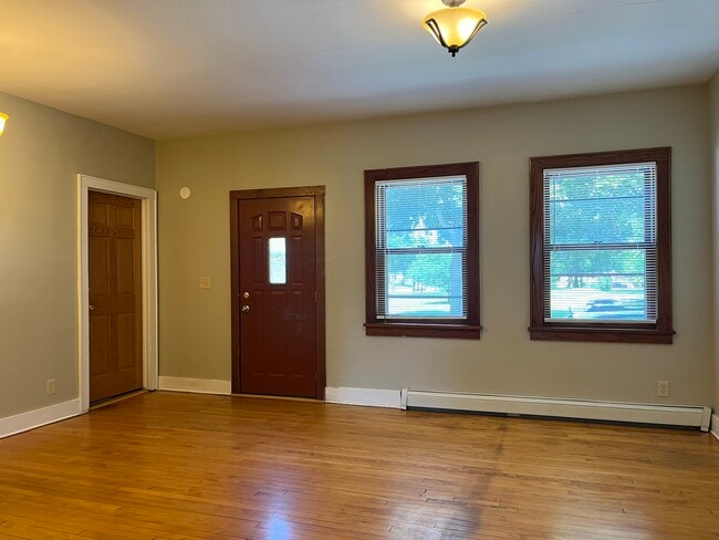 Photo - 1211 E Saveland Ave Unit 1211