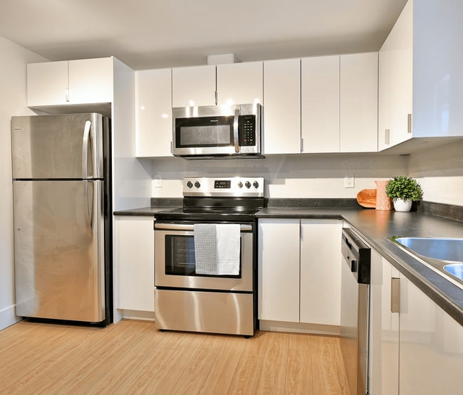 Photo - Elroy Apartments