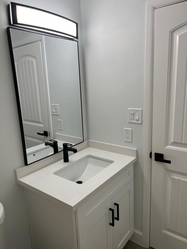 Photo - 548 S Udall Unidad 2