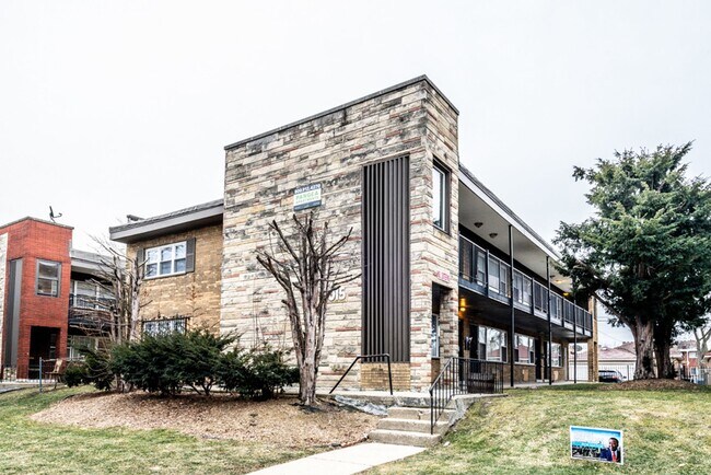 Photo - 5015 W Jackson Blvd Chicago, IL 60644