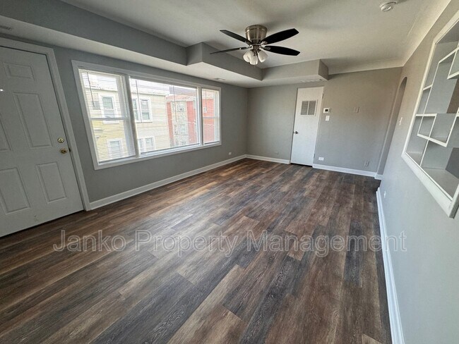 Photo - 2237 Vermont St Unit 2w