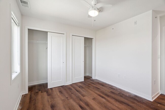 Photo - Graduate Pointe