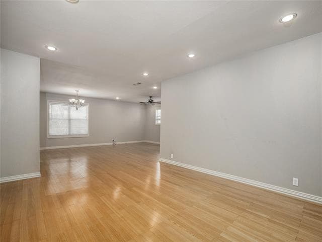 Photo - 917 Warren Way