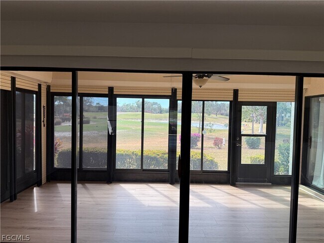 Photo - 5870 Trailwinds Dr Unidad 612