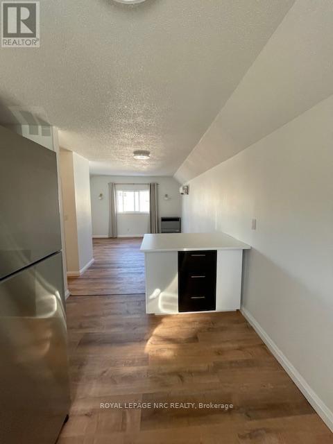 Photo - 3717 Hibbard St