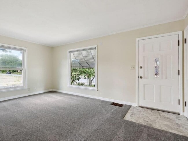 Photo - 5055 Emerson Ave N