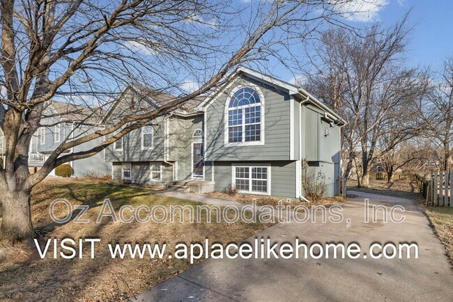 Photo - 313 S Darrowby Dr