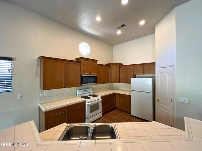 Photo - 7169 Beacon Dr