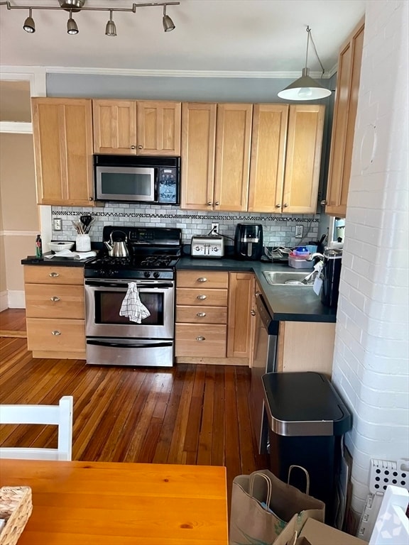 Building Photo - 12 Winfield St Unit 2 Rental