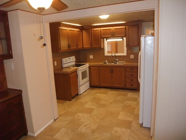 Photo - 5743 Sullivan Trail