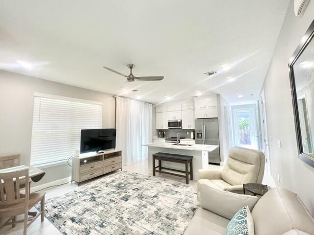 Photo - 213 Allen St