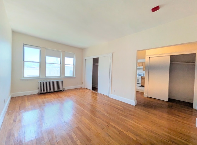 Building Photo - 20 Colborne Rd Unit 20