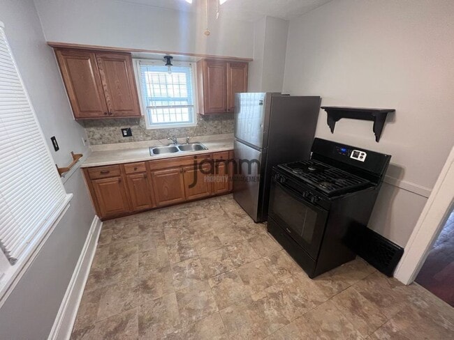 Photo - 3183 W 112th St