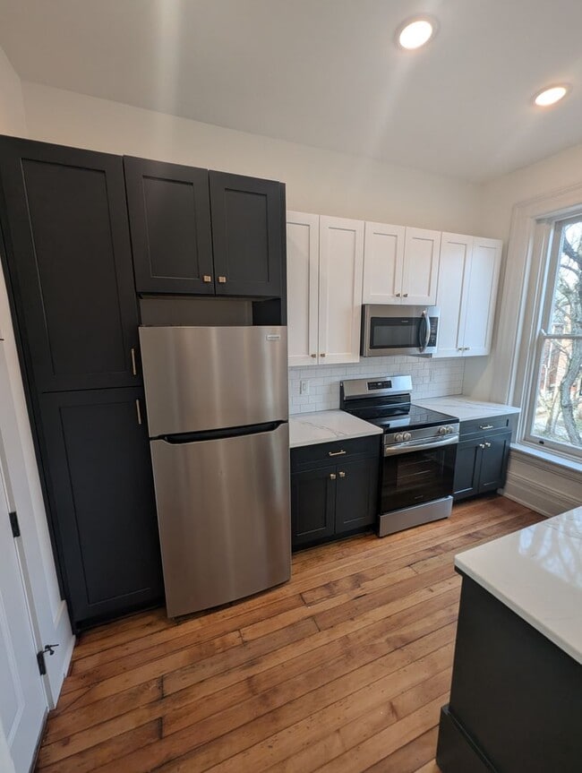 Photo - Beautifully Renovated 1 Bed, 1 Bath in Historic Covington Unidad Apartment 3