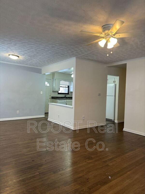 Photo - 1065 Parma Ave