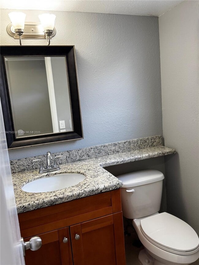 Photo - 863 Crystal Lake Dr