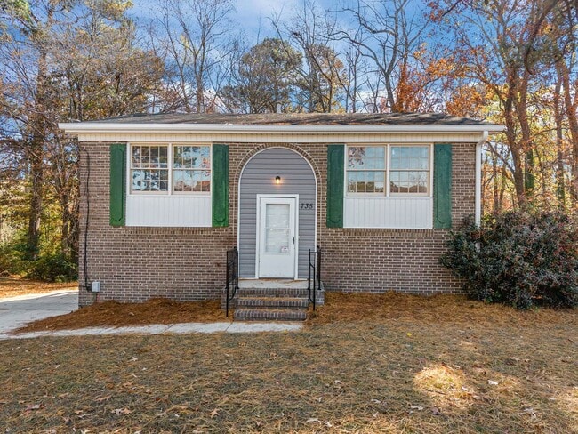 Photo - 735 Ashbrook Rd
