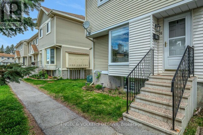 Photo - 76 McDermot Ct