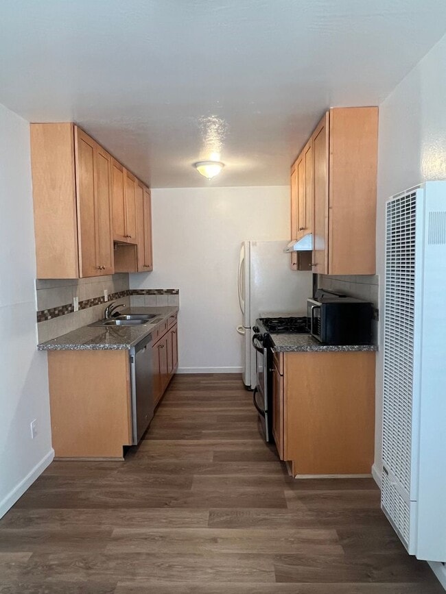 Photo - UPDATED 2 BEDROOM APARTMENT!!