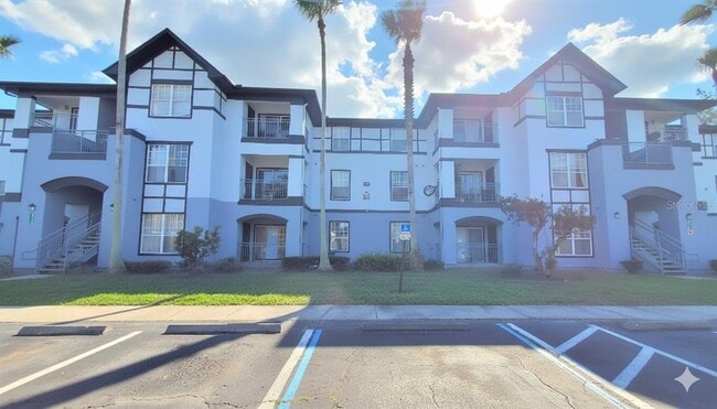 Building Photo - 3700 Castle Pines Ln Unit 4038