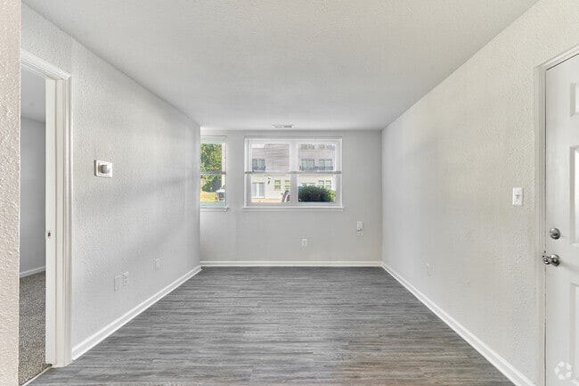 Studio 1BR, 1BA - 431SF Livingroom
