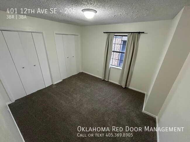 Photo - 401 12th Ave SE House